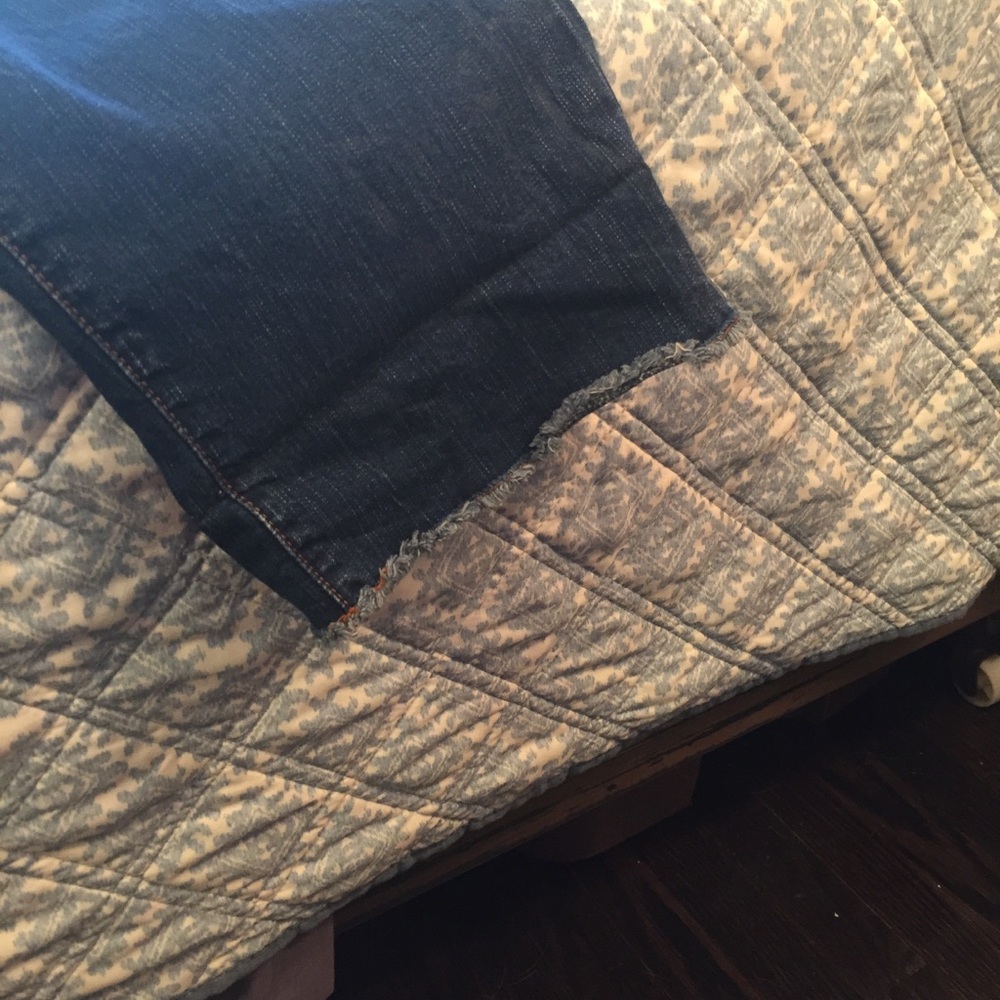 Torrid Sz 20 Distressed Boyfriend Jeans👖 - Picture 4 of 7